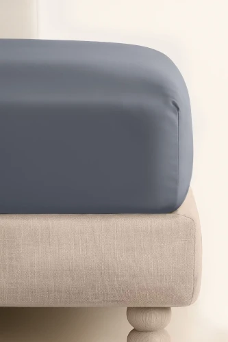 Prześcieradło jednobarwne satynowa bawełna grafit 1.webp