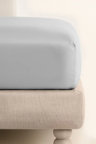 Prześcieradło jednobarwne satynowa bawełna jasno szara 1.webp