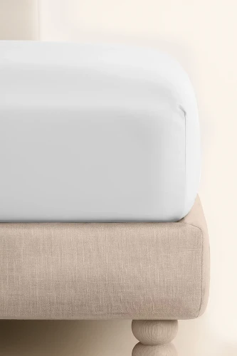 Prześcieradło jednobarwne satynowa bawełna biała 1.webp