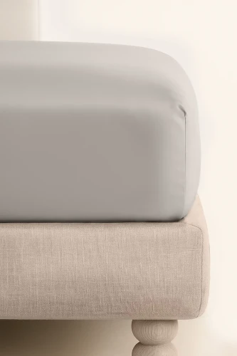 Prześcieradło jednobarwne satynowa bawełna taupe 1.webp