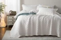 Poszewki i Narzuta Amour marszczona z falbanką Spod Igły i Nitki biała 8.webp