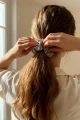 Gumka do Włosów z Jedwabiu Scrunchie Szara