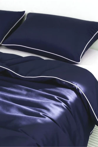 Pościel Bambusowa z Białą Bizą Granatowa