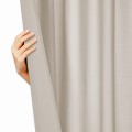 Zasłona Viva taupe ręka 2.jpg