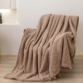 Koc Dreamy braz aranzacja 4 small 5903068844782, 5903068844799.jpg