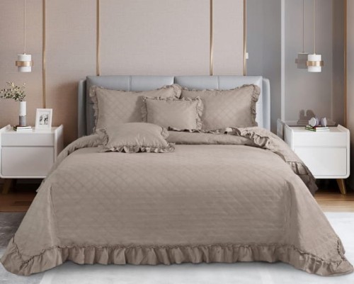 Narzuta Ruffy taupe 1a.jpg